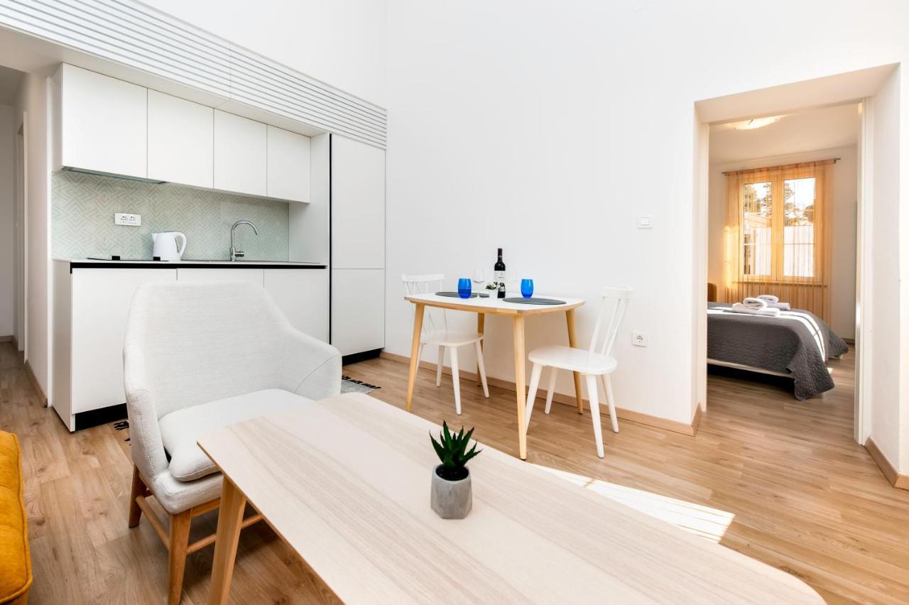 City Comfort Apartments Rovigno Esterno foto