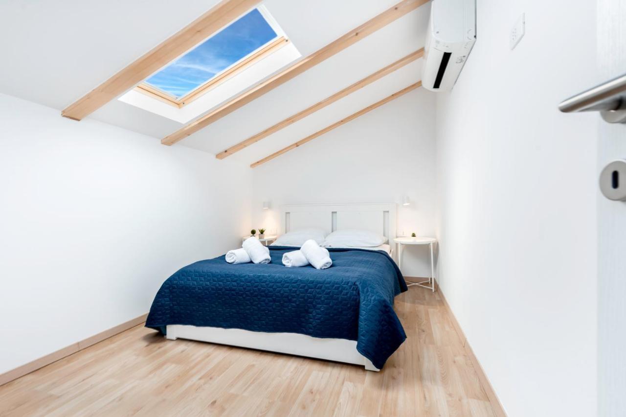 City Comfort Apartments Rovigno Esterno foto
