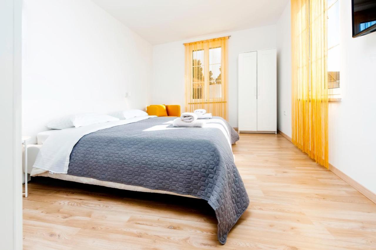 City Comfort Apartments Rovigno Esterno foto