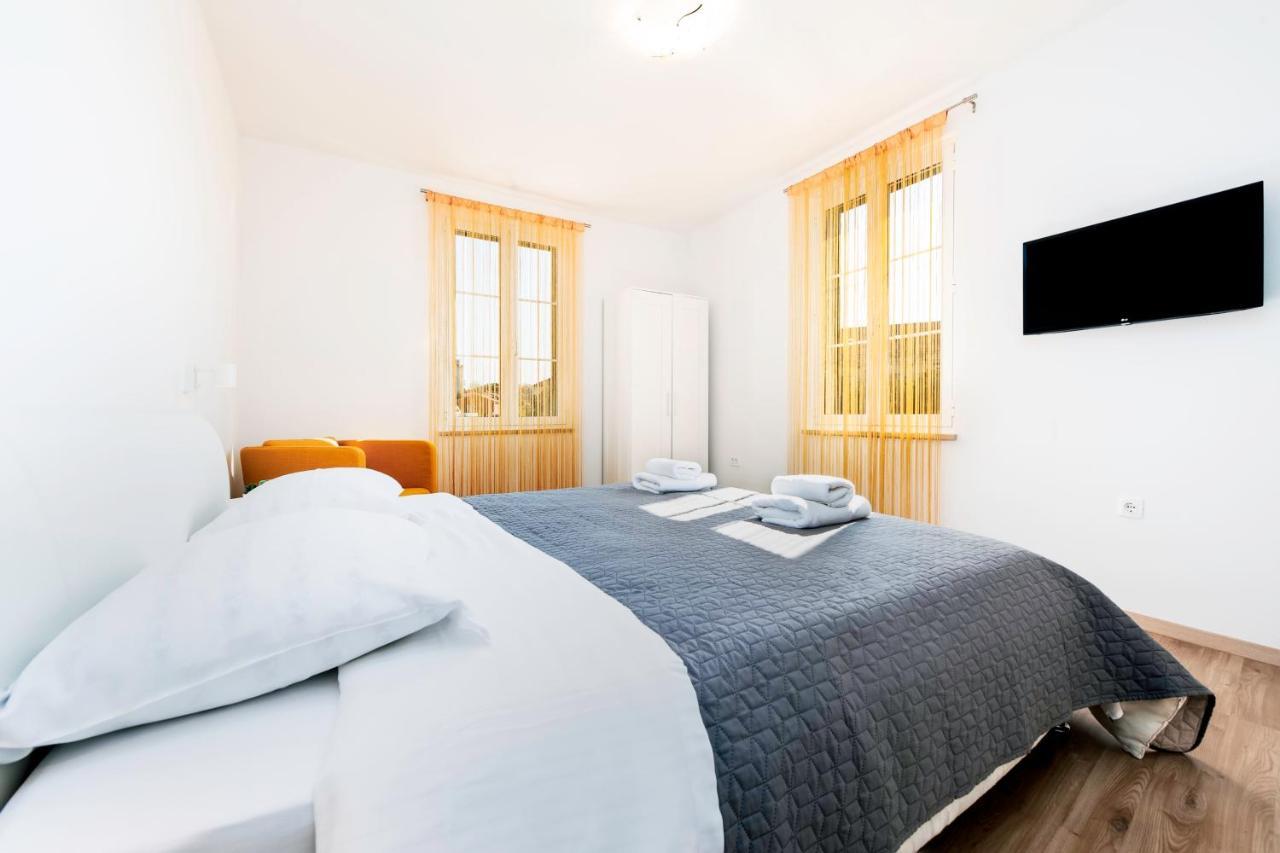 City Comfort Apartments Rovigno Esterno foto