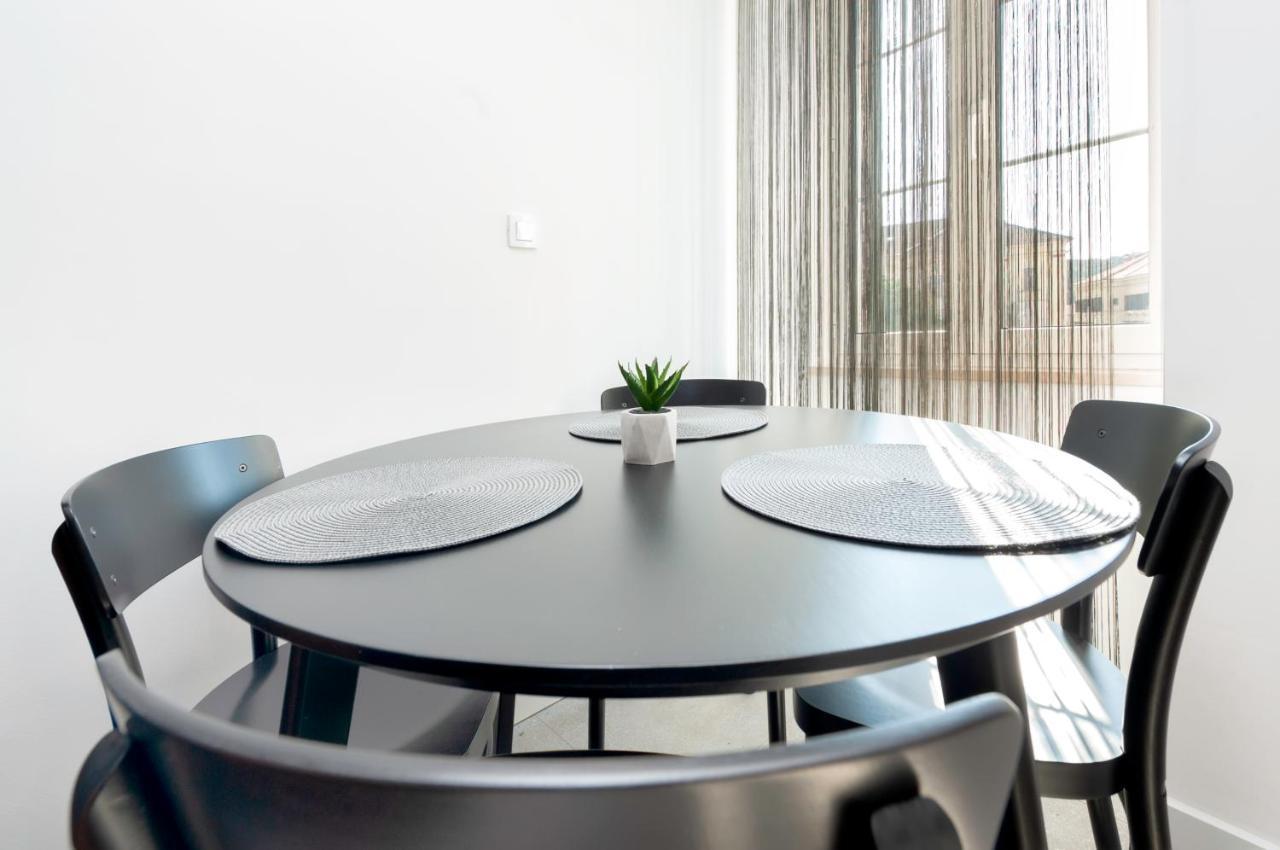 City Comfort Apartments Rovigno Esterno foto